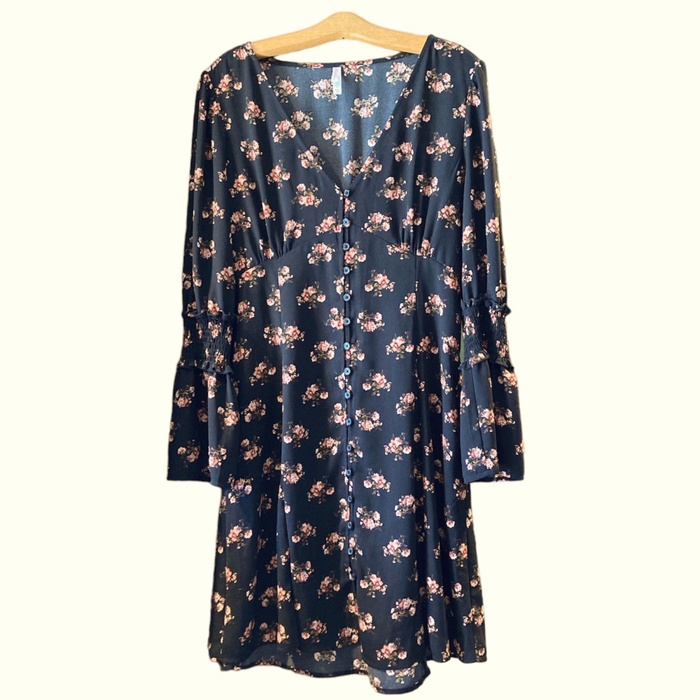 Exhilaration’s black floral button-down V-neck long sleeved midi dress size L